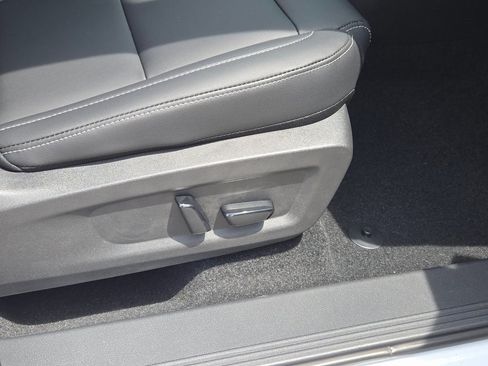 New 2025 Nissan Murano SL image 7