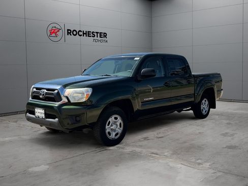 Used 2012 Toyota Tacoma 2WD Double Cab w/ SR5 Pkg image 7