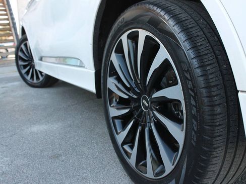 Used 2020 Lincoln Aviator Black Label Grand Touring w/ Class IV Trailer Tow Package AWD/4WD image 14