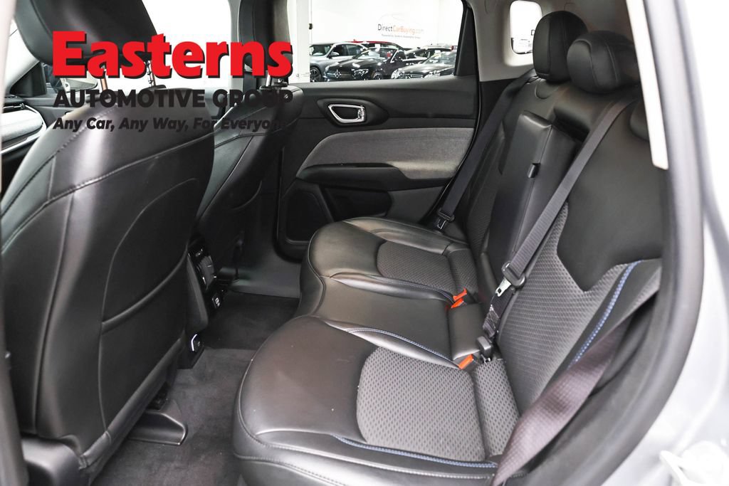 Used 2022 Jeep Compass Latitude AWD/4WD image 21