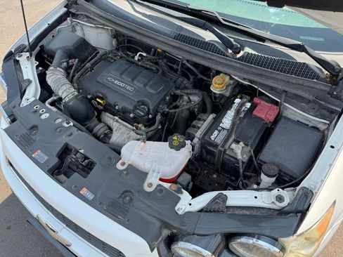 Used 2015 Chevrolet Sonic LTZ FWD image 23