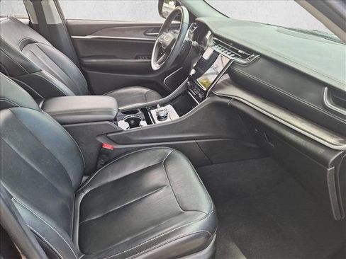 Used 2022 Jeep Grand Cherokee Limited AWD/4WD image 22