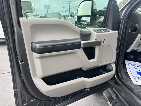 Used 2020 Ford F250 XLT w/ XLT Premium Package AWD/4WD image 9