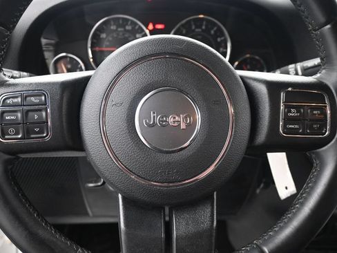 Used 2017 Jeep Wrangler Unlimited Sahara w/ Max Tow Package AWD/4WD image 19