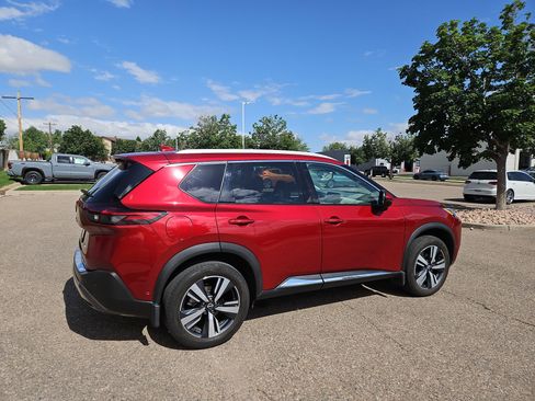 Used 2023 Nissan Rogue SL w/ SL Premium Package AWD/4WD image 3