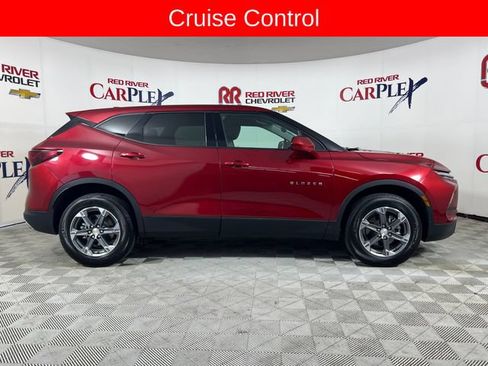 Used 2025 Chevrolet Blazer LT AWD/4WD image 9