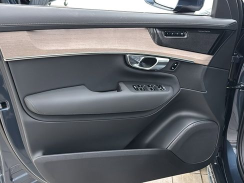 New 2026 Volvo XC90 T8 Plus w/ Protection Package Premier image 21