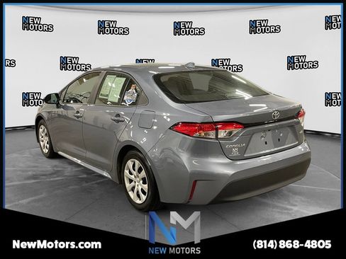 Used 2024 Toyota Corolla LE FWD image 3