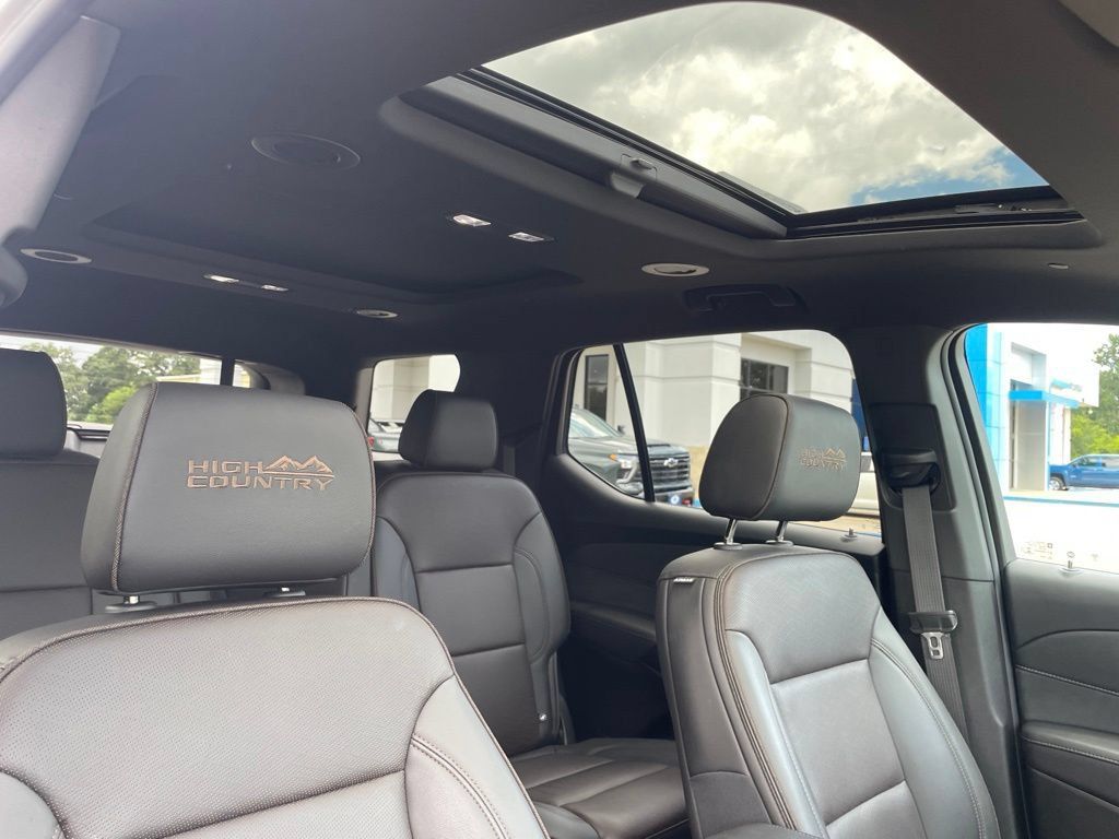 Used 2023 Chevrolet Traverse High Country w/ LPO, Floor Liner Package AWD/4WD image 38