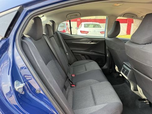 Used 2025 Toyota Camry LE FWD image 32