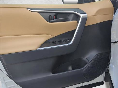 Certified 2025 Toyota RAV4 LE image 10