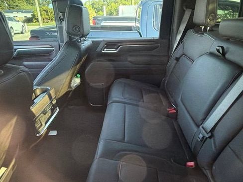 Used 2025 GMC Sierra 3500 Denali w/ Denali Reserve Package AWD/4WD image 7