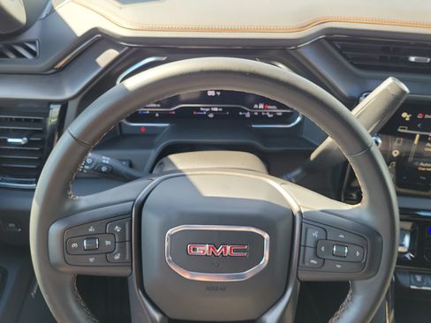Used 2025 GMC Sierra 2500 AT4 w/ AT4 Premium Plus Package AWD/4WD image 24