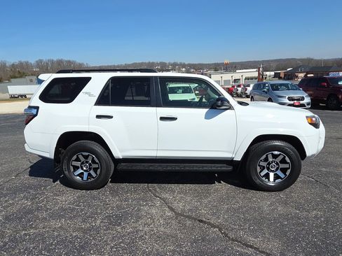 Used 2023 Toyota 4Runner TRD Off-Road image 9