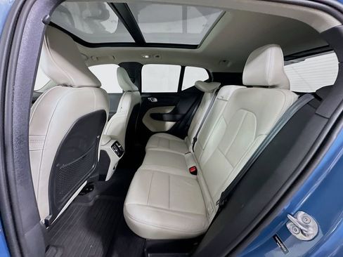 Used 2023 Volvo XC40 B4 Plus w/ Driver Assist Package FWD image 17