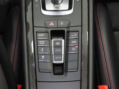Used 2015 Porsche 911 Carrera GTS RWD image 28
