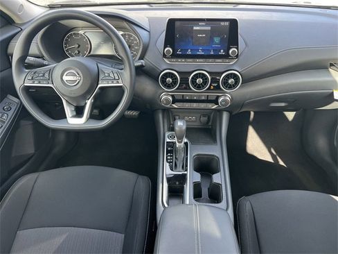 Certified 2025 Nissan Sentra SV image 4