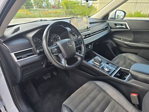 Used 2022 Mitsubishi Outlander SE AWD/4WD image 12