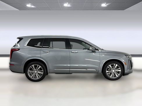 Used 2023 Cadillac XT6 Premium Luxury FWD image 8