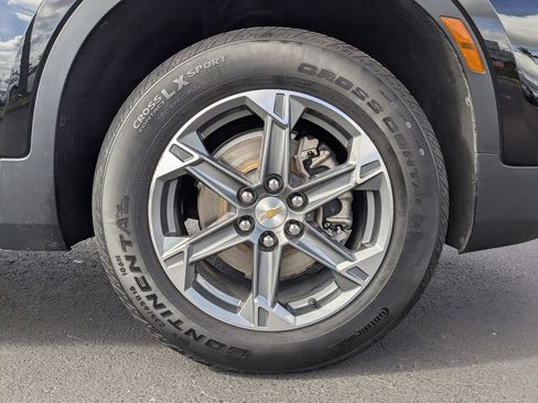 Used 2025 Chevrolet Blazer LT image 11