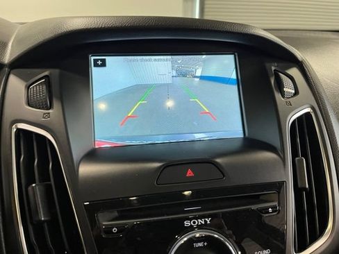 Used 2018 Ford Focus SEL FWD image 29