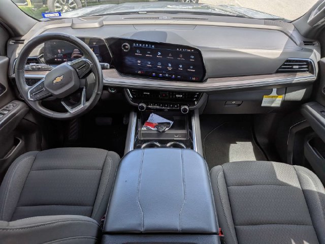 Used 2025 Chevrolet Suburban LS AWD/4WD image 15