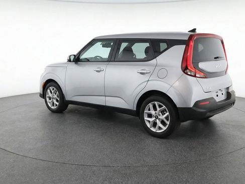 Used 2025 Kia Soul LX w/ LX Technology Package image 6