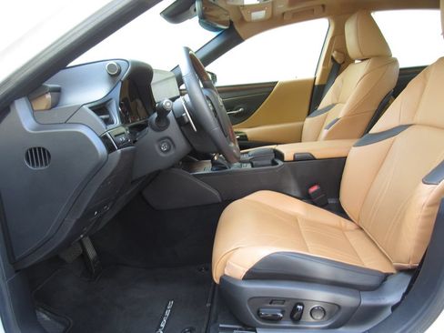 Used 2022 Lexus ES 350 w/ Luxury Package FWD image 9