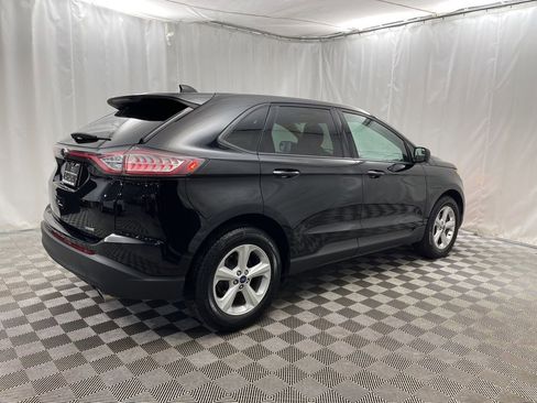 Used 2018 Ford Edge SE image 3