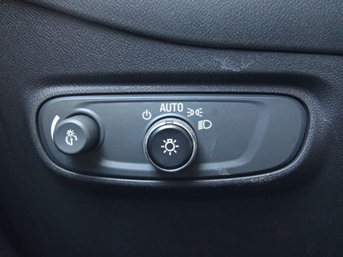 Used 2023 Chevrolet Equinox LT FWD image 23