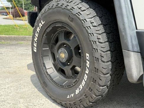 Used 2010 Toyota FJ Cruiser 4WD image 35