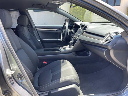 Used 2017 Honda Civic Sport image 21