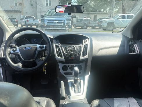 Used 2014 Ford Focus SE w/ Equipment Group 201A FWD image 12