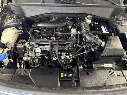 Used 2024 Hyundai Kona Limited AWD/4WD image 31