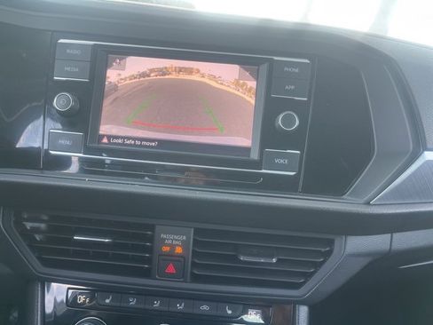 Used 2024 Volkswagen Jetta SE image 14