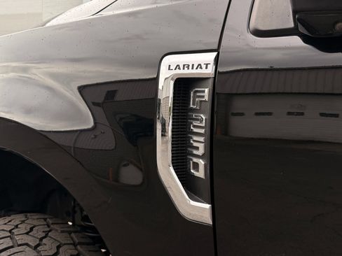 Used 2022 Ford F250 Lariat w/ Lariat Ultimate Package AWD/4WD image 11