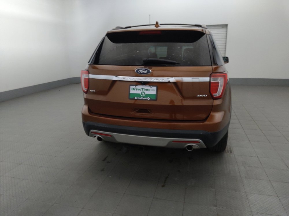 Used 2017 Ford Explorer XLT AWD/4WD image 7