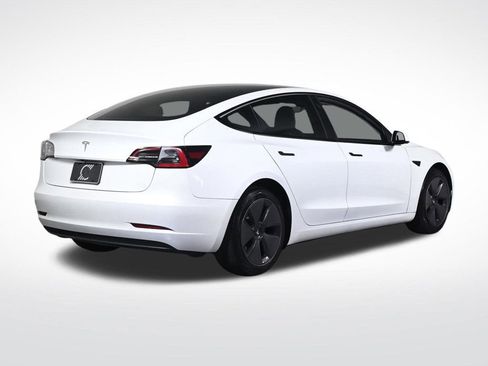 Used 2023 Tesla Model 3 Standard Range image 5