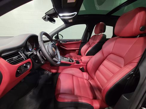 New 2026 Porsche Macan S image 15
