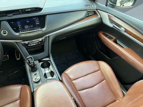 Used 2020 Cadillac XT5 Premium Luxury AWD/4WD image 29