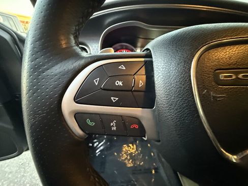 Used 2016 Dodge Charger R/T Scat Pack w/ Technology Group image 26