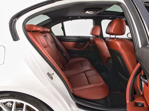Used 2011 BMW M3 Sedan RWD image 44