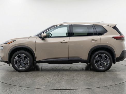 Used 2025 Nissan Rogue SV image 5