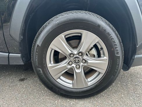 Used 2025 Toyota RAV4 XLE image 12