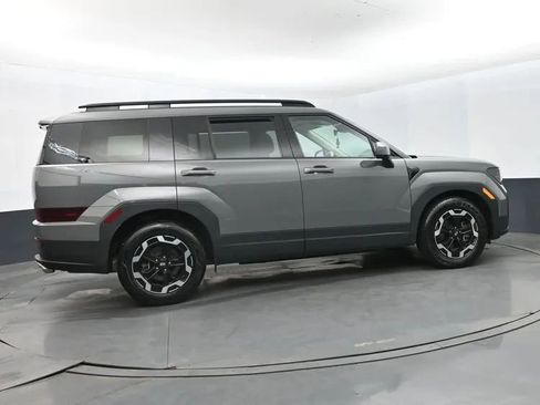 Used 2025 Hyundai Santa Fe SEL FWD image 4