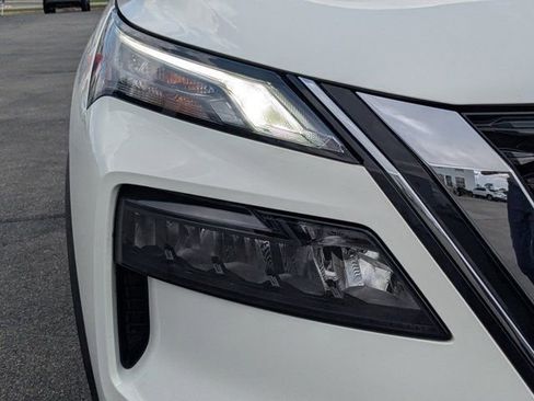 Used 2023 Nissan Rogue S FWD image 10