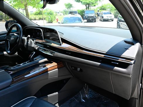 Used 2021 Cadillac Escalade ESV Premium Luxury AWD/4WD image 51