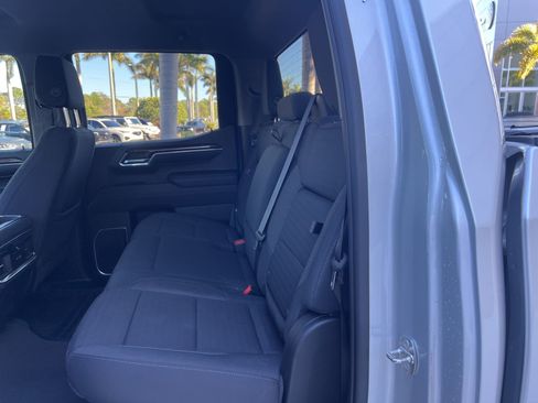 Used 2022 GMC Sierra 1500 Elevation image 10