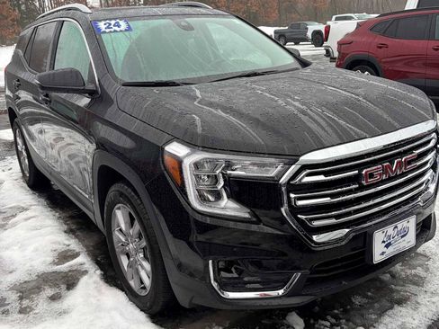 Certified 2024 GMC Terrain SLT w/ Infotainment Package II image 1