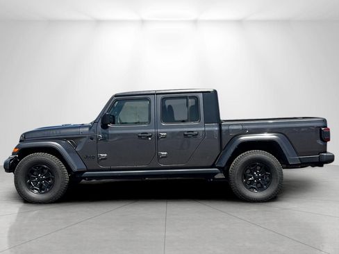 Used 2021 Jeep Gladiator Sport image 6